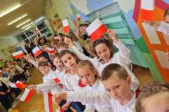 Cała nasza szkoła zaśpiewała dla Niepodległej!