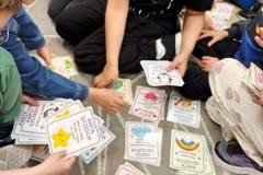 Siła pozytywnych słów - edukacyjna gra Memory Szczęścia